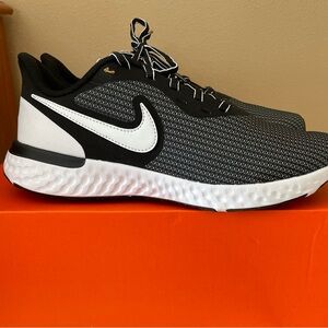 NIB Women’s Nike Revolution Black and White Athletic Shoes